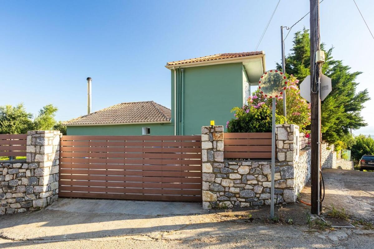 The Secret Garden At Villa Georgia Kalamata Exterior foto