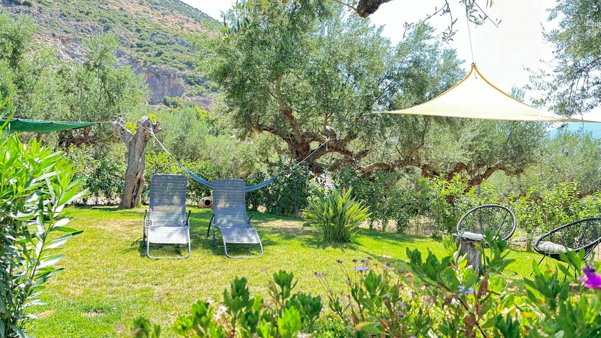 The Secret Garden At Villa Georgia Kalamata Exterior foto
